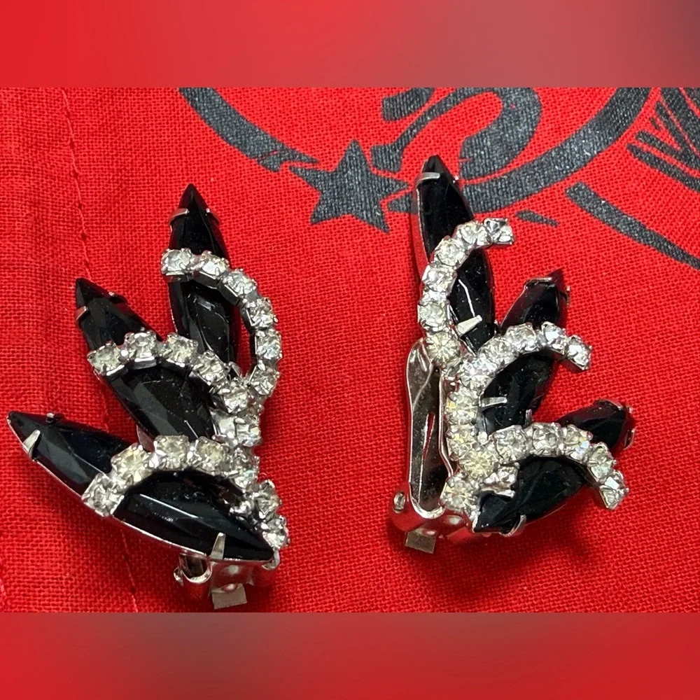 Vintage Black & Clear Rhinestones Silve-tone Clip On Earrings Open‎ Back Prongs